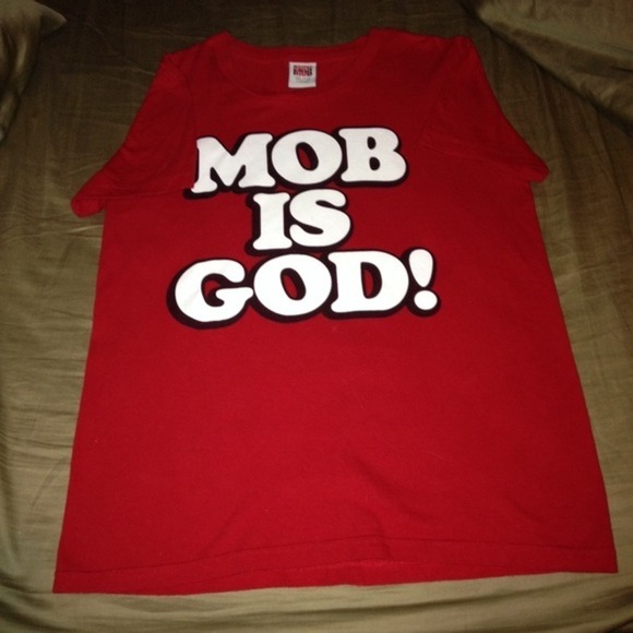 💋 Married to the M.O.B. “Mob is God” Tee - Picture 4 of 4